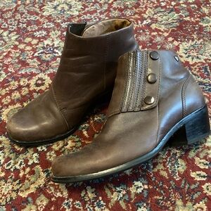 Ariat Brown Leather Ankle Booties